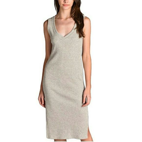 Solid Side Slit V-Neck Dress - Picture 5 of 7
